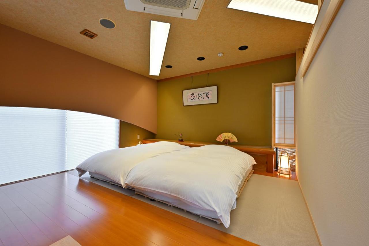 島の風景に溶け込む、日本の伝統旅館「かんなから」 Apartment Tonosho (Kagawa)