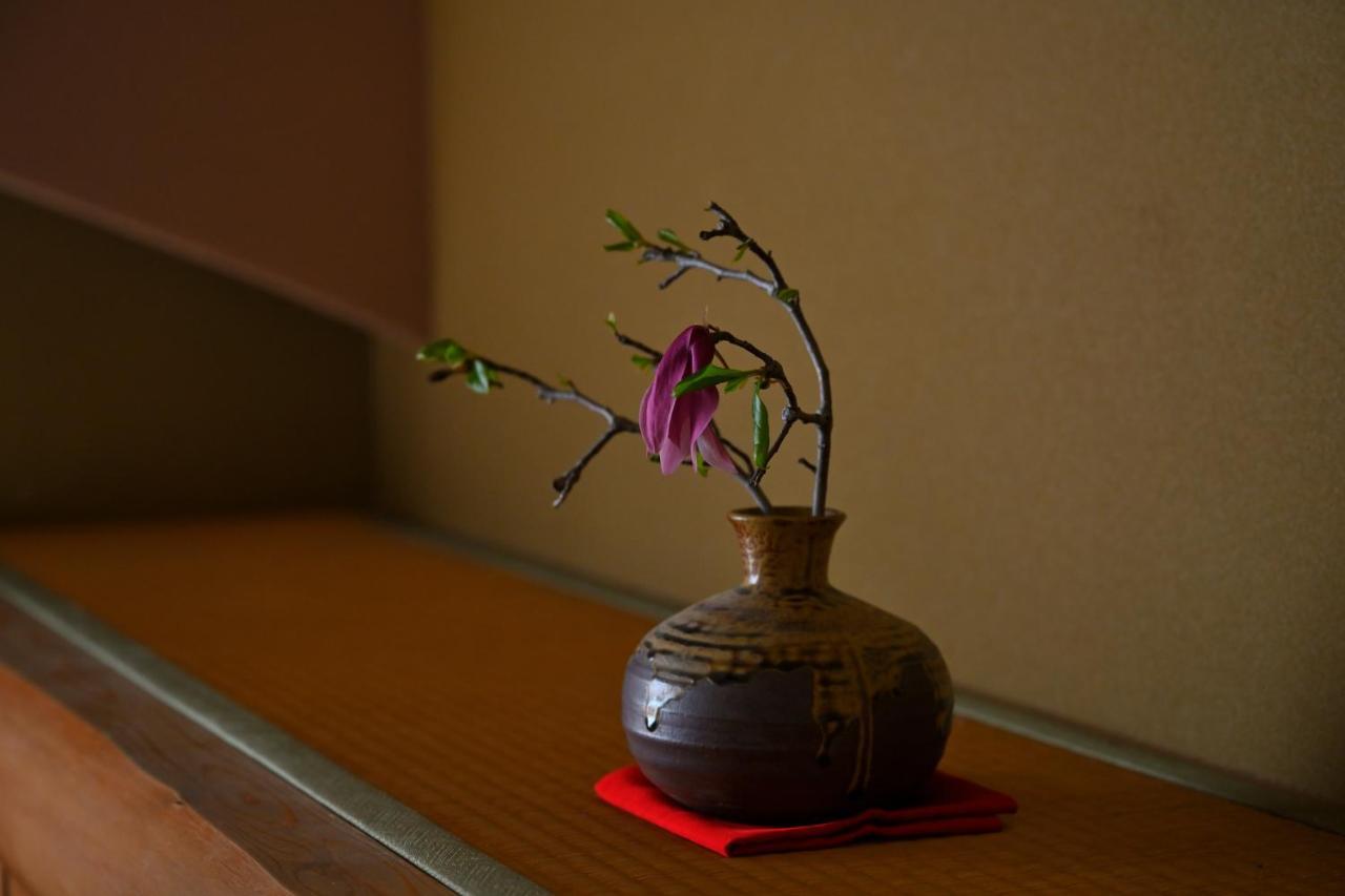 Apartment 島の風景に溶け込む、日本の伝統旅館「かんなから」 *