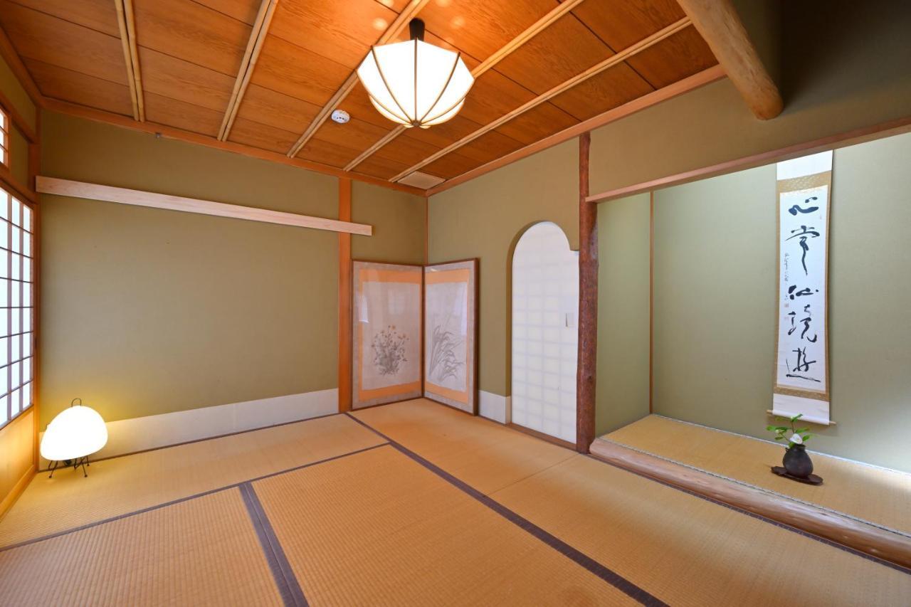 島の風景に溶け込む、日本の伝統旅館「かんなから」 * Tonosho (Kagawa)