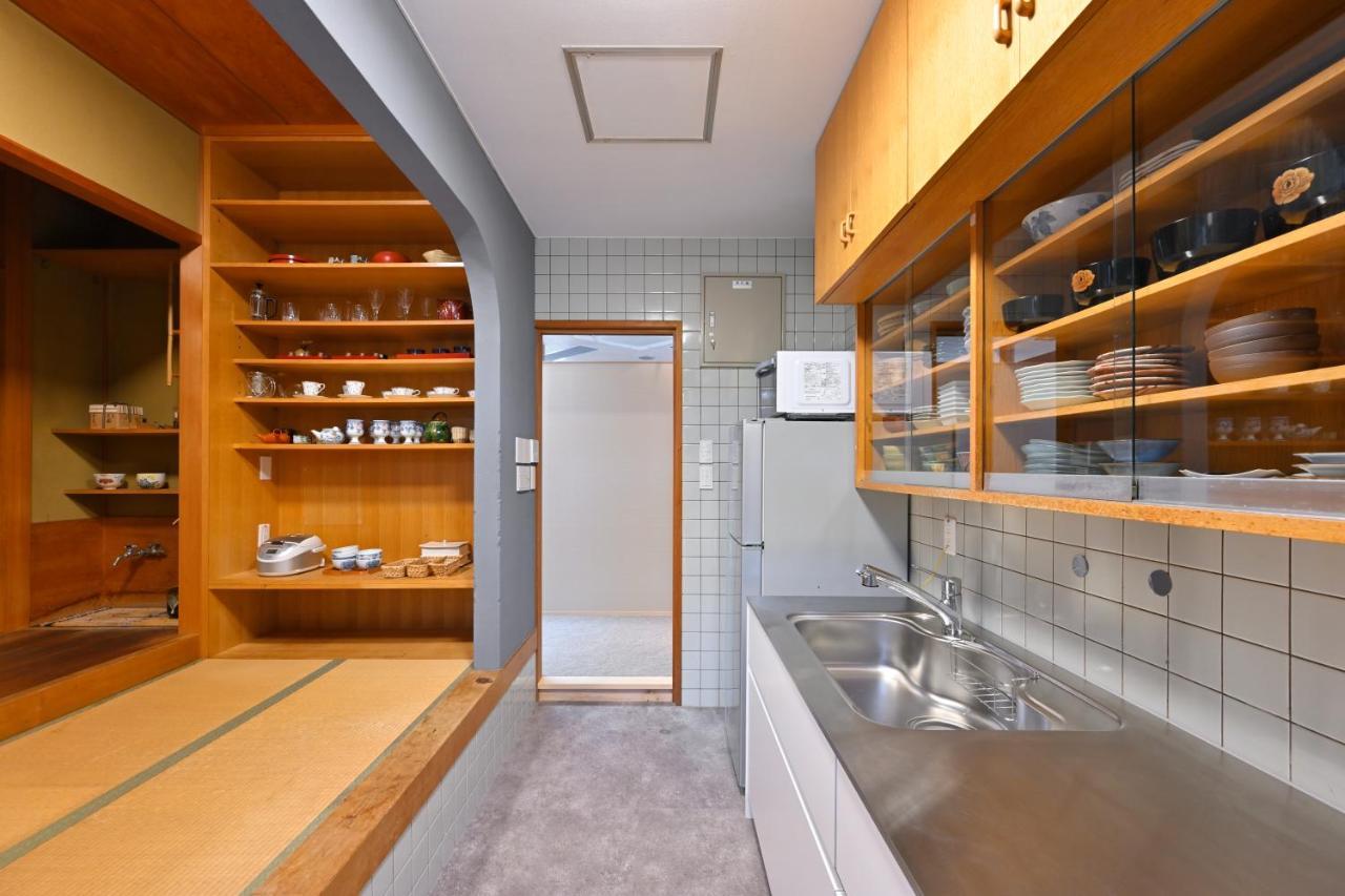 島の風景に溶け込む、日本の伝統旅館「かんなから」 Apartment Tonosho (Kagawa)